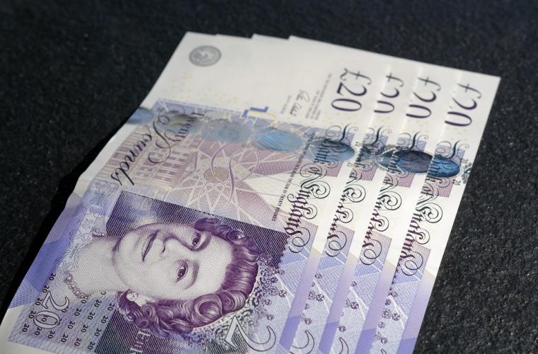 Picture of 20 pound bank notes